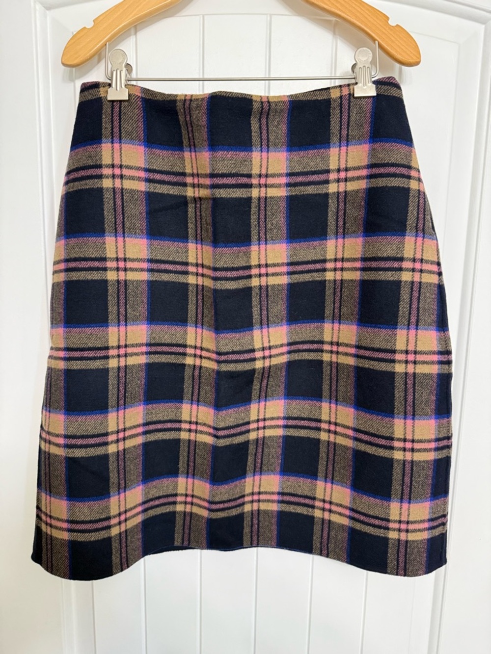 Weekend Max Mara Plaid Skirt in Black and Pink
